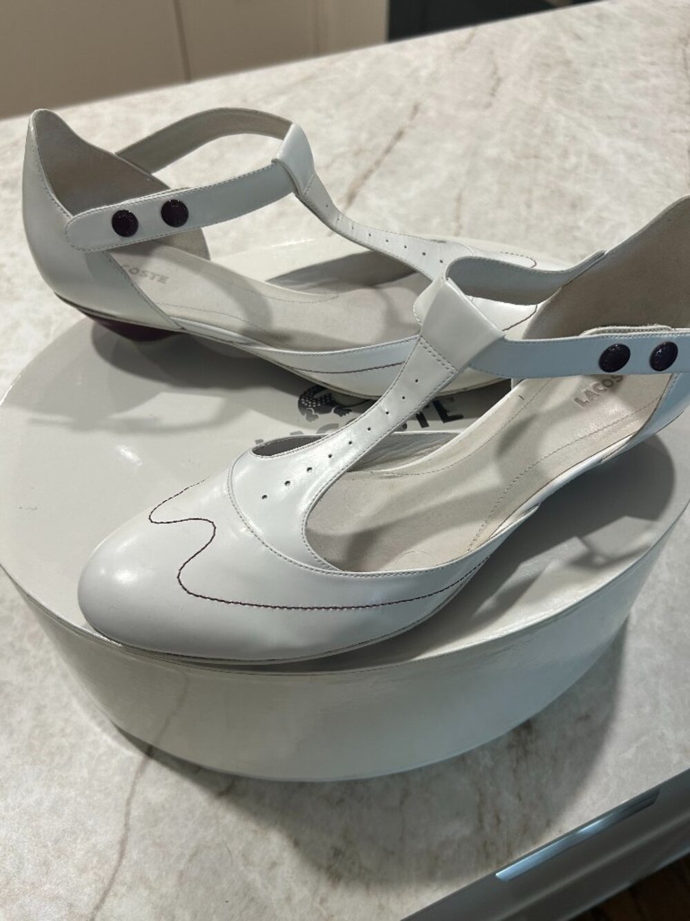 Off White Lacoste Daisy Wax Leather sandals size 9